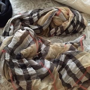 Huge haymarket check scarf!