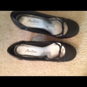 Miss Bisou black heels