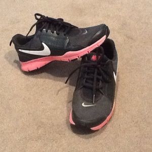 Nike women's sneakers. Size 6m