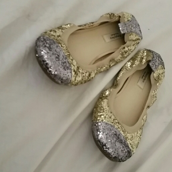 Simply Vera Wang glitter flats great condition!