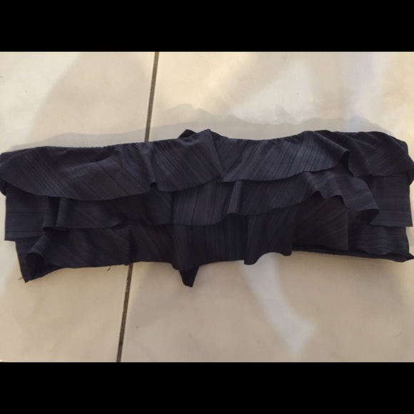 Mossimo strapless bathing suit top NWOT.