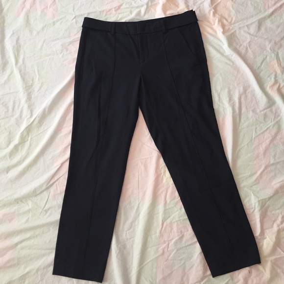 Vince Navy Knit ankle pant, size 8