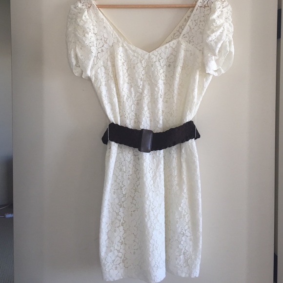 Gorgeous Guess Lace Dress - Picture 1 of 4