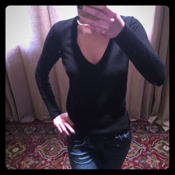 100% Cashmere Banana Republic V-Neck Sweater