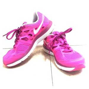 Nike Dual Fusion Tennis Shoes