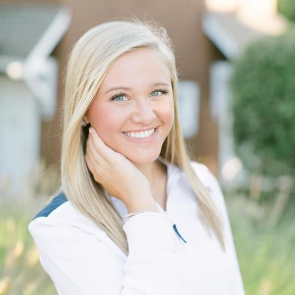 Meet your Posher, Caroline - Picture 1 of 1