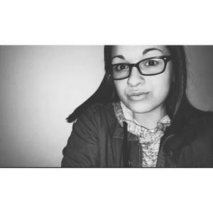 Meet your Posher, Chloe