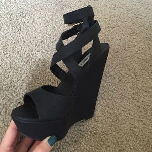 Steve Madden strappy Wedges