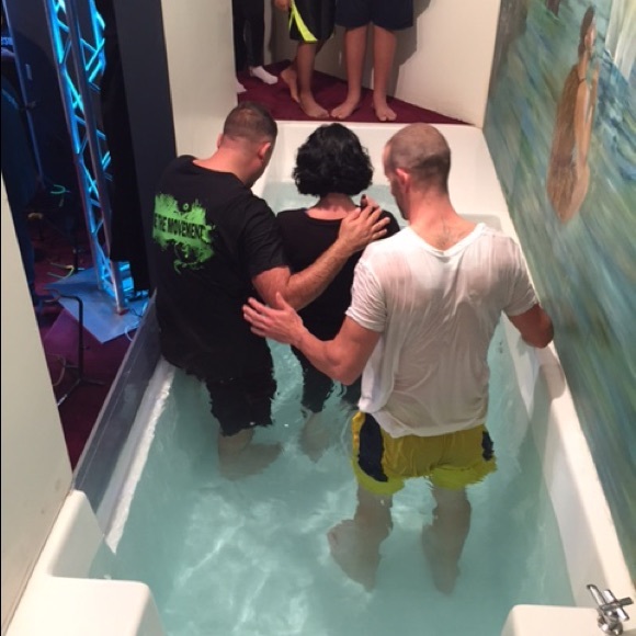 Welcome to my smoke free closet I welcome offers๐ - Picture 4 of 5