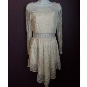 White cream lace dress