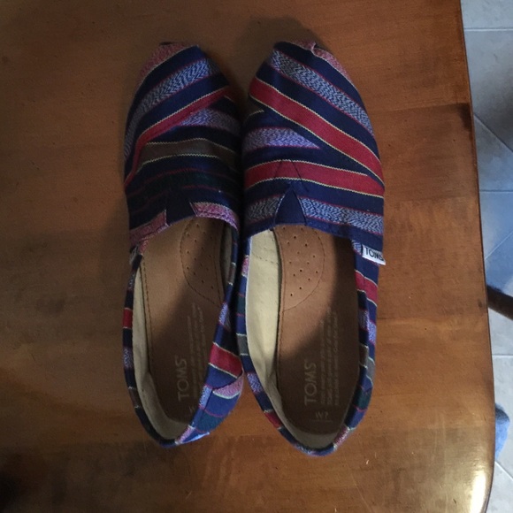 Toms