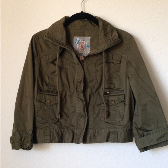 Cargo crop jacket