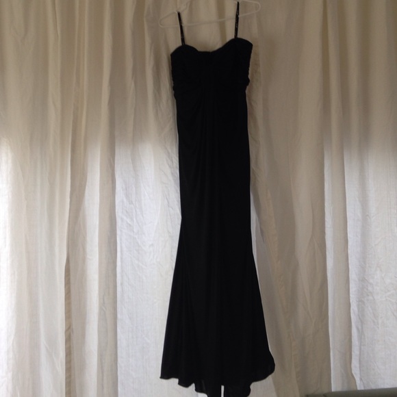 Long black Tadashi Collection gown - Picture 1 of 4
