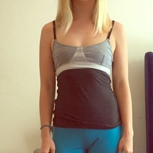 Lululemon top with gray stripes 😍