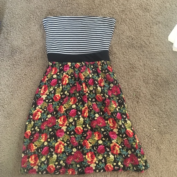 sundress- SOLD ON (M)