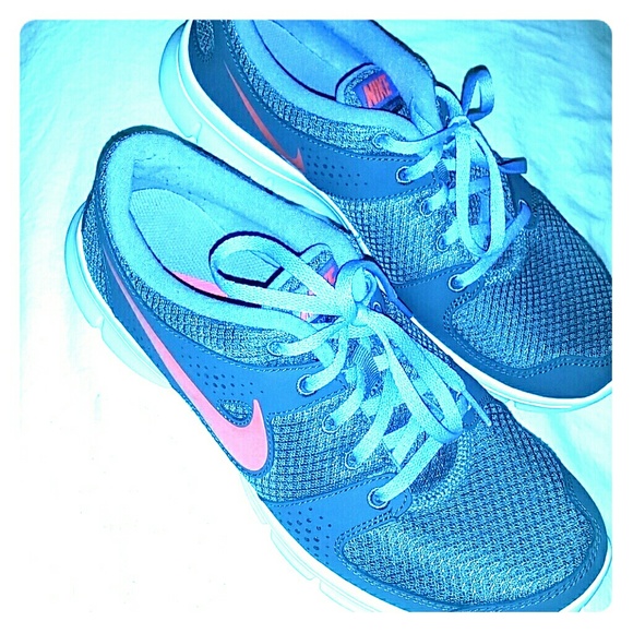 Nike Flex Experience running shoes