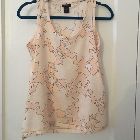 Ann Taylor tank size small brand new!
