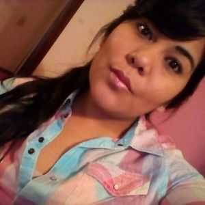 Meet your Posher, Yaneth j