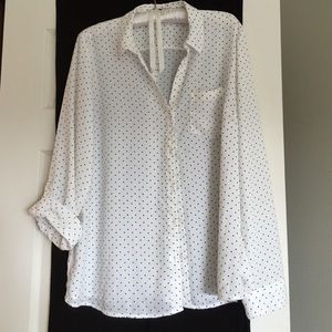 Limited Blouse with small black polka dots