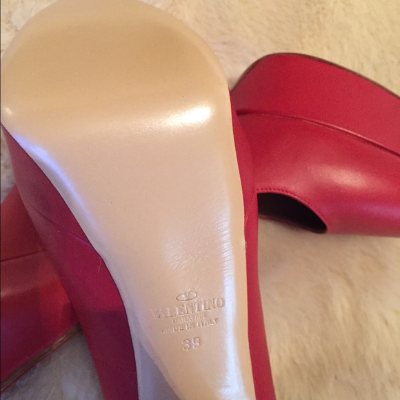 Platform Heels - Picture 3 of 4