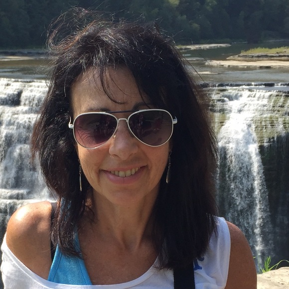 Meet your Posher, Noreen