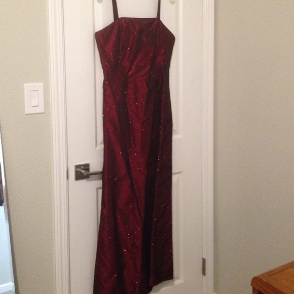 Jessica McClintock burgundy cocktail/prom dress - Picture 1 of 1