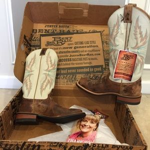 Justin Cowboy boots for women