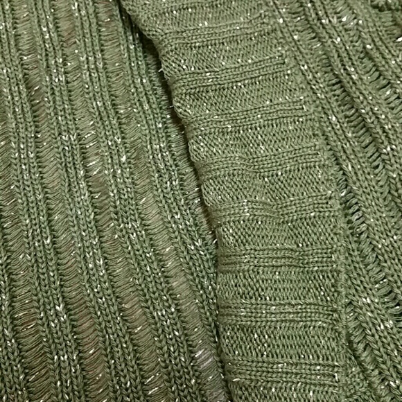 SOLD.... Gorgeous sweater vest - Picture 3 of 4