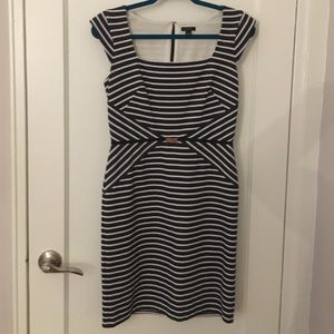 Ann Taylor dress size 2!