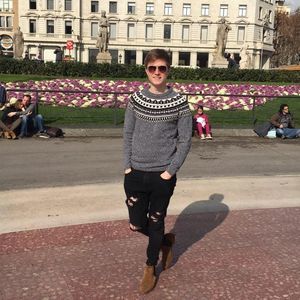Meet your Posher, Sam