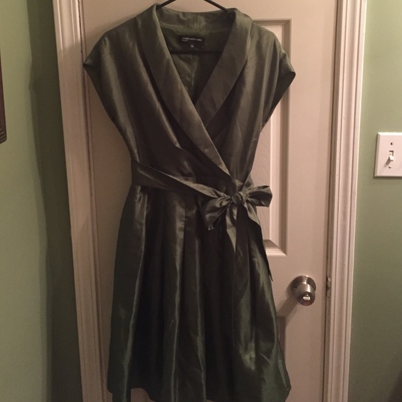Jones New York Olive green dress