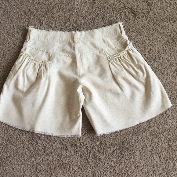 Cute Unique Shorts💋 - Picture 2 of 4