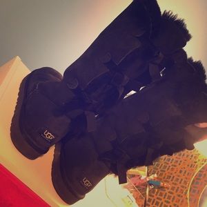 Black Bailey Button Tall Uggs