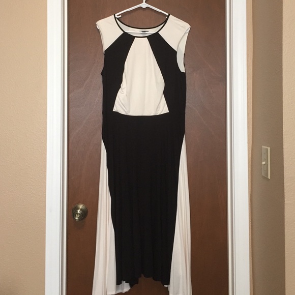 Sleeveless long asymmetrical dress