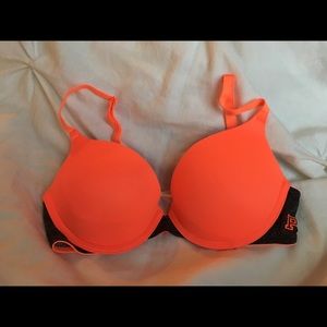 Victoria's Secret where everywhere push up bra