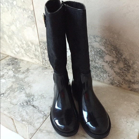 ❌❌SOLD❌❌ Michael Kors "Daisy" Rainboot Big Kid 5m