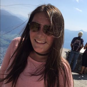 Meet your Posher, Taylor