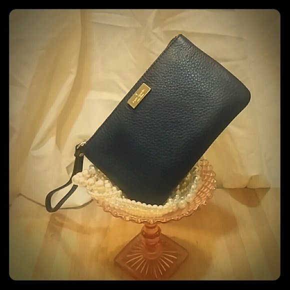 Kate Spade Cobble Hill Bee