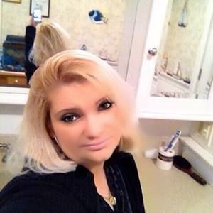 Meet your Posher, Mandyy