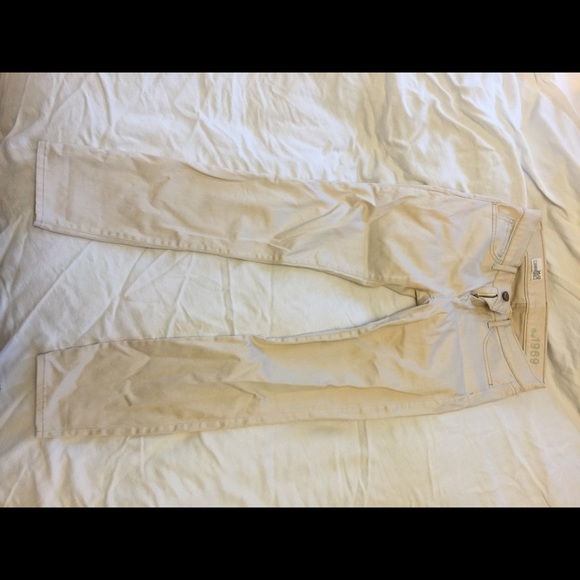 Gap beige skinny jeans