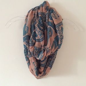 Rose and blue infinity scarf