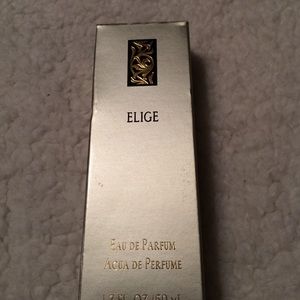 Mary Kay Elige perfume