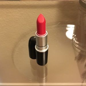 MAC Quick Sizzle lipstick. LE.