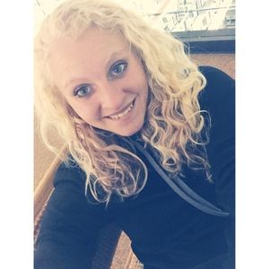 Meet your Posher, Kourtni