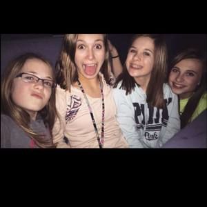 Meet your Posher, Kaitlynn