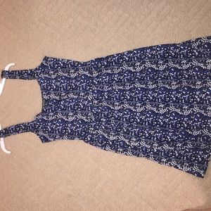 Blue floral dress w/ pockets