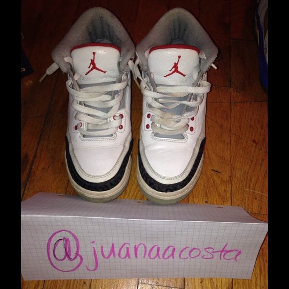 Jordan retro 3 fire red.