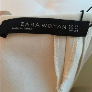 Zara Women ivory skirt with front pockets