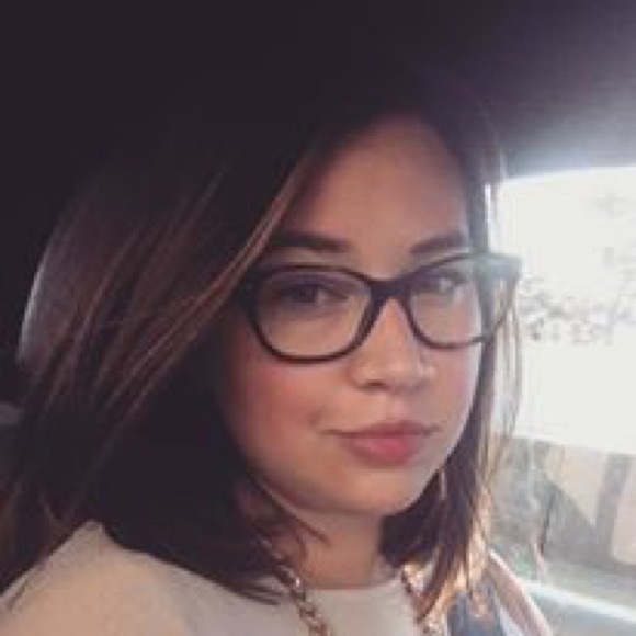 Meet your Posher, Ashley - Picture 2 of 2