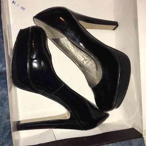 G by Guess "VERNA" platform patent pumps